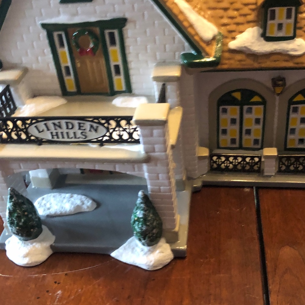 Linden Hills Country Club Department 56 Flawed - Picture 16 of 17
